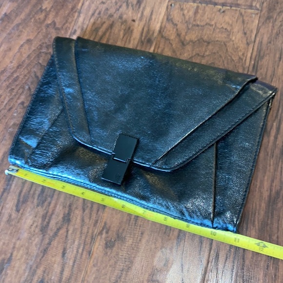 Elliott Lucca black clutch purse shoulder bag interior zipper pocket 11”x7”​ - Picture 8 of 14